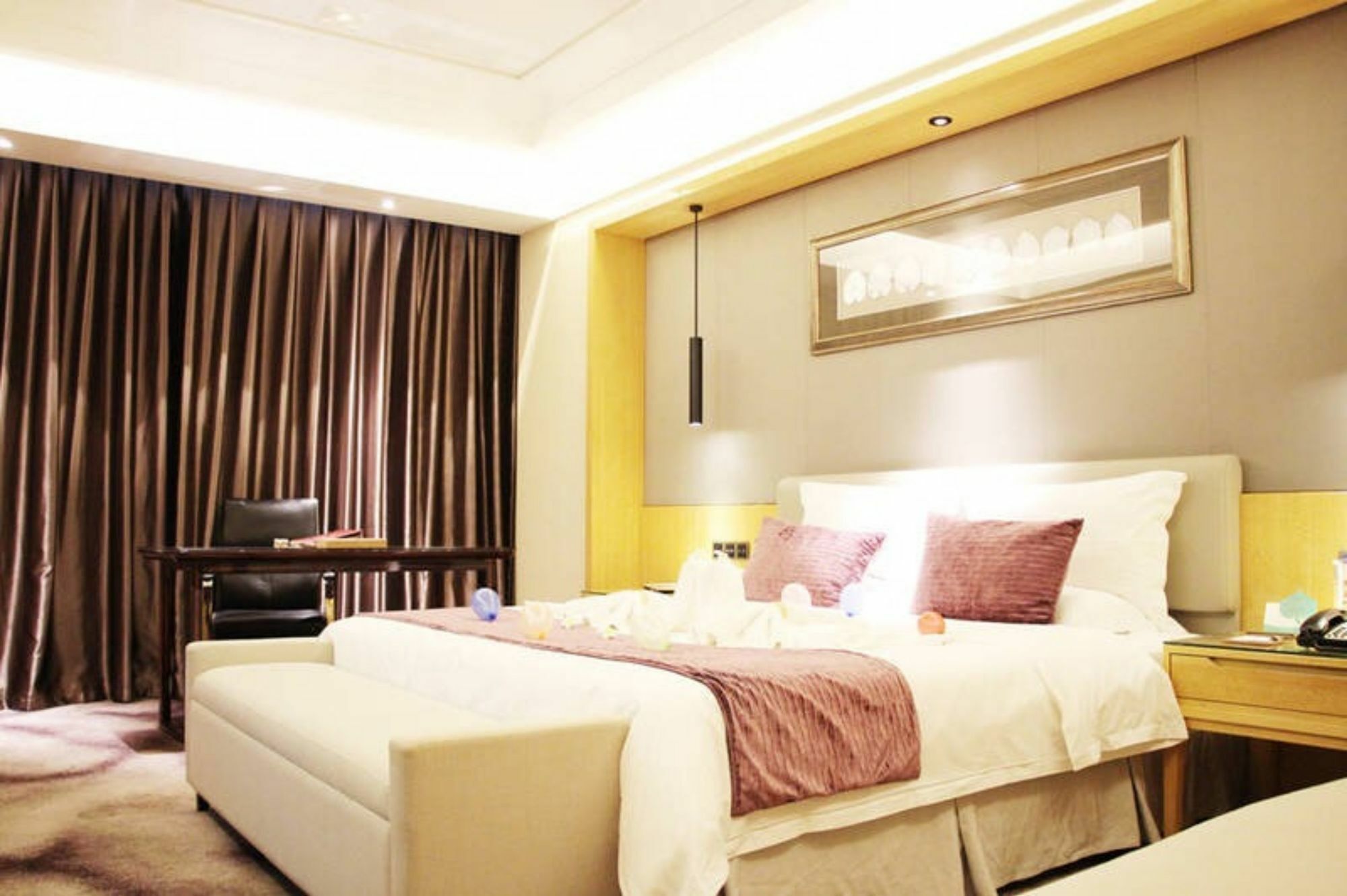 Swan Lake Recreation Hotel Foshan Esterno foto