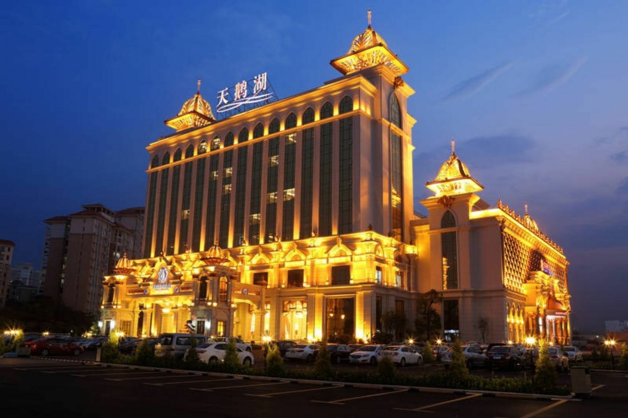 Swan Lake Recreation Hotel Foshan Esterno foto